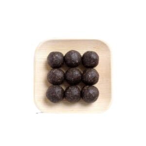 A timeless village sweet made with roasted black sesame seeds and pure jaggery. Ellu Urundai is packed with natural goodness, crunchy texture, and a deep nutty flavour that reminds you of grandma’s kitchen.